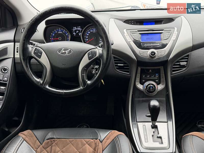 Седан Hyundai Elantra 2013 в Харкові