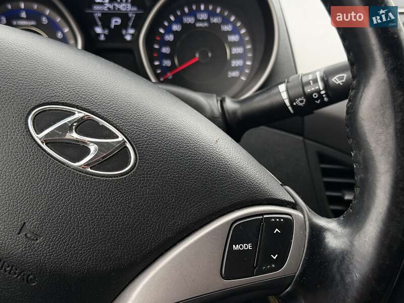 Седан Hyundai Elantra 2013 в Харкові
