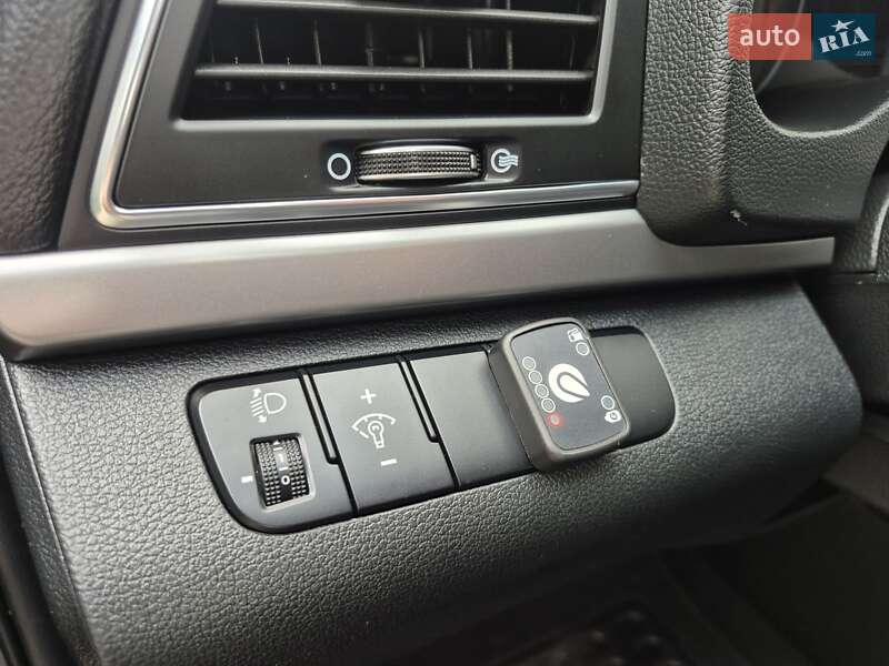 Седан Hyundai Elantra 2018 в Києві