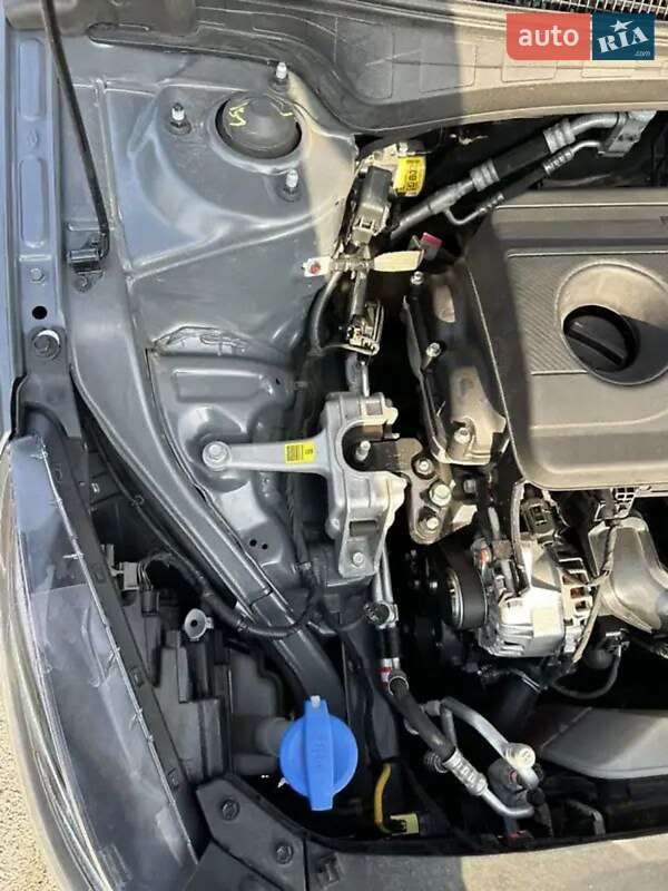 Седан Hyundai Elantra 2023 в Дніпрі