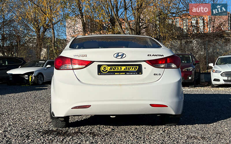 Седан Hyundai Elantra 2012 в Львове