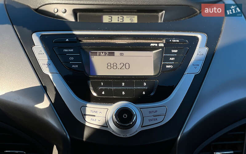 Седан Hyundai Elantra 2012 в Львове