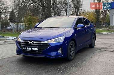 Седан Hyundai Elantra 2019 в Николаеве