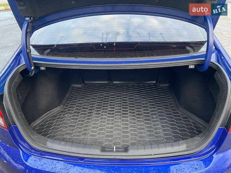 Седан Hyundai Elantra 2019 в Миколаєві