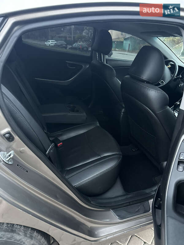 Седан Hyundai Elantra 2011 в Виннице фото 21 Седан Hyundai Elantra 2011 в Виннице