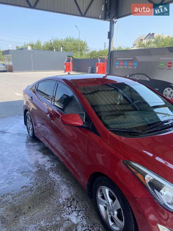 Седан Hyundai Elantra 2015 в Черкасах
