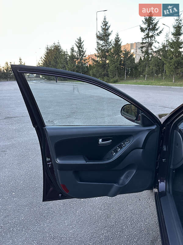 Седан Hyundai Elantra 2007 в Тернополі