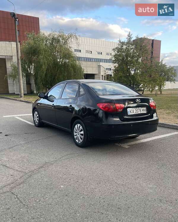Седан Hyundai Elantra 2007 в Киеве