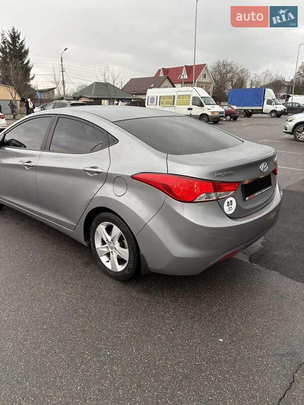 Седан Hyundai Elantra 2012 в Броварах