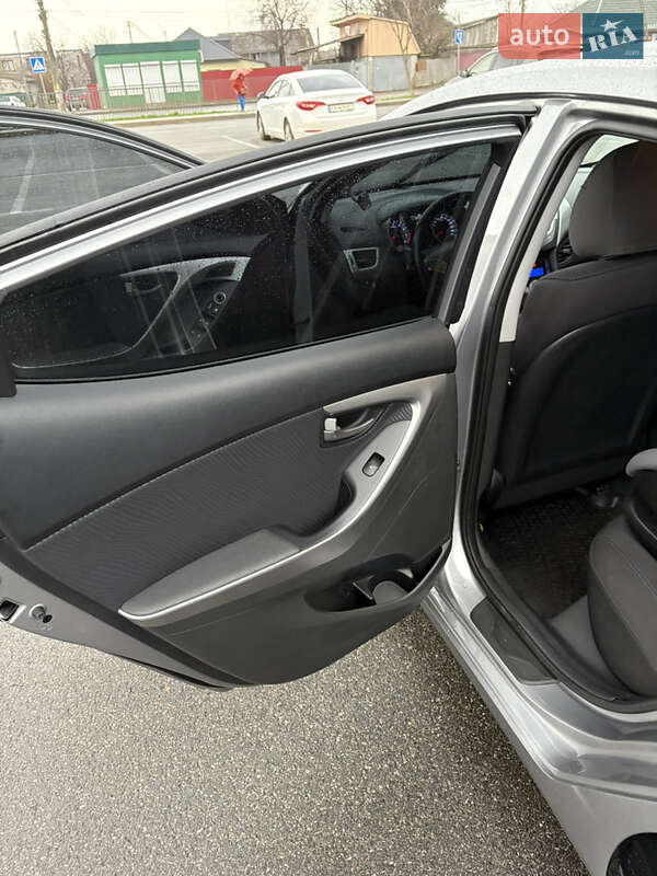 Седан Hyundai Elantra 2012 в Броварах