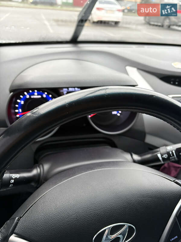 Седан Hyundai Elantra 2012 в Броварах