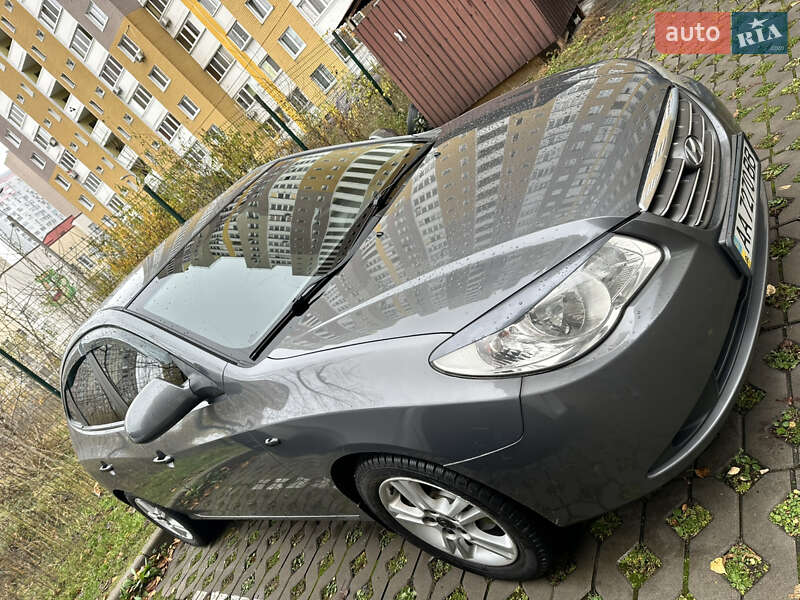 Седан Hyundai Elantra 2008 в Киеве