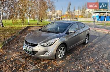 Седан Hyundai Elantra 2012 в Киеве