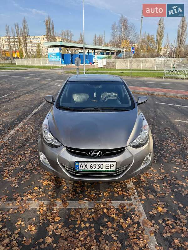 Седан Hyundai Elantra 2012 в Киеве фото 5 Седан Hyundai Elantra 2012 в Киеве
