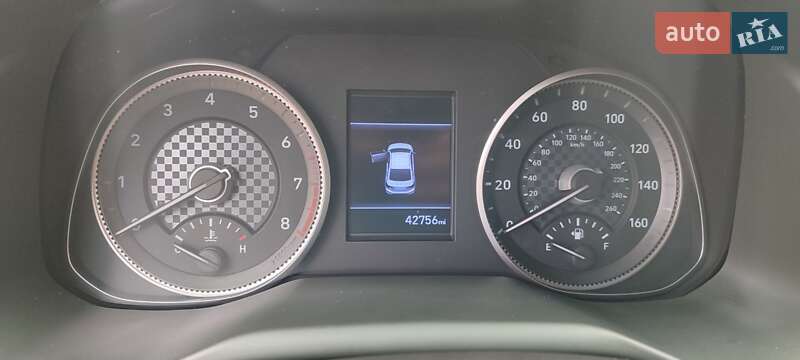 Седан Hyundai Elantra 2019 в Києві