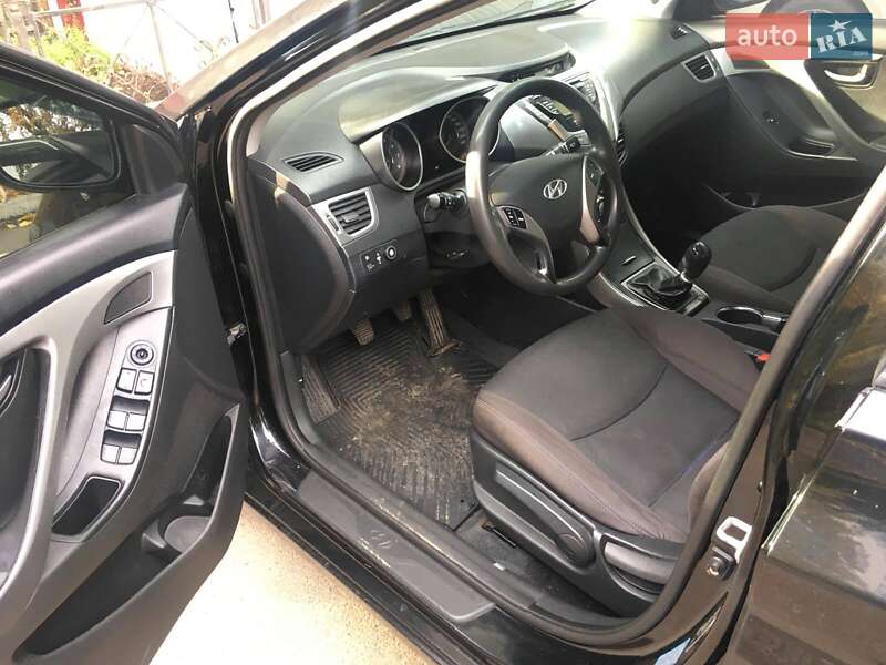 Седан Hyundai Elantra 2013 в Киеве фото 6 Седан Hyundai Elantra 2013 в Киеве