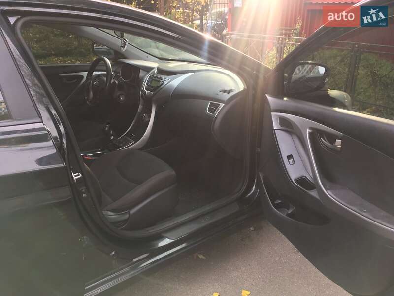 Седан Hyundai Elantra 2013 в Киеве фото 9 Седан Hyundai Elantra 2013 в Киеве