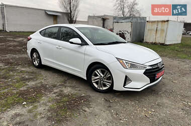 Седан Hyundai Elantra 2019 в Києві