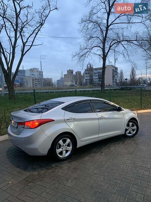 Седан Hyundai Elantra 2013 в Киеве фото 2 Седан Hyundai Elantra 2013 в Киеве
