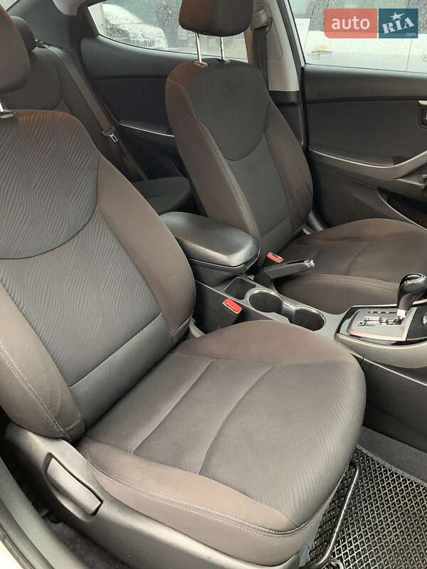 Седан Hyundai Elantra 2013 в Киеве фото 8 Седан Hyundai Elantra 2013 в Киеве