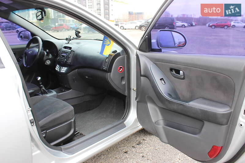 Седан Hyundai Elantra 2008 в Киеве фото 12 Седан Hyundai Elantra 2008 в Киеве