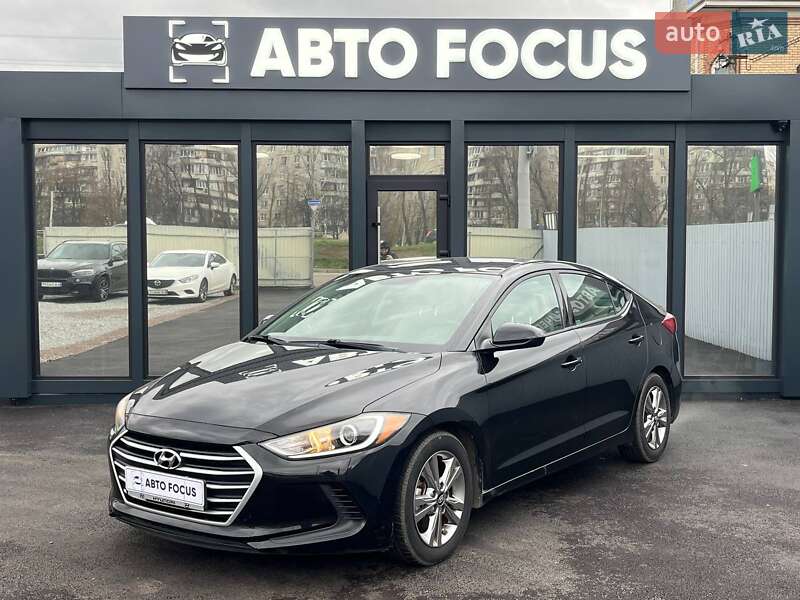 Седан Hyundai Elantra 2017 в Киеве