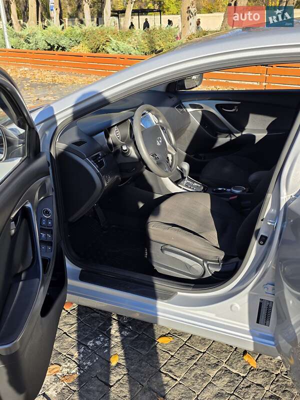 Седан Hyundai Elantra 2013 в Одессе