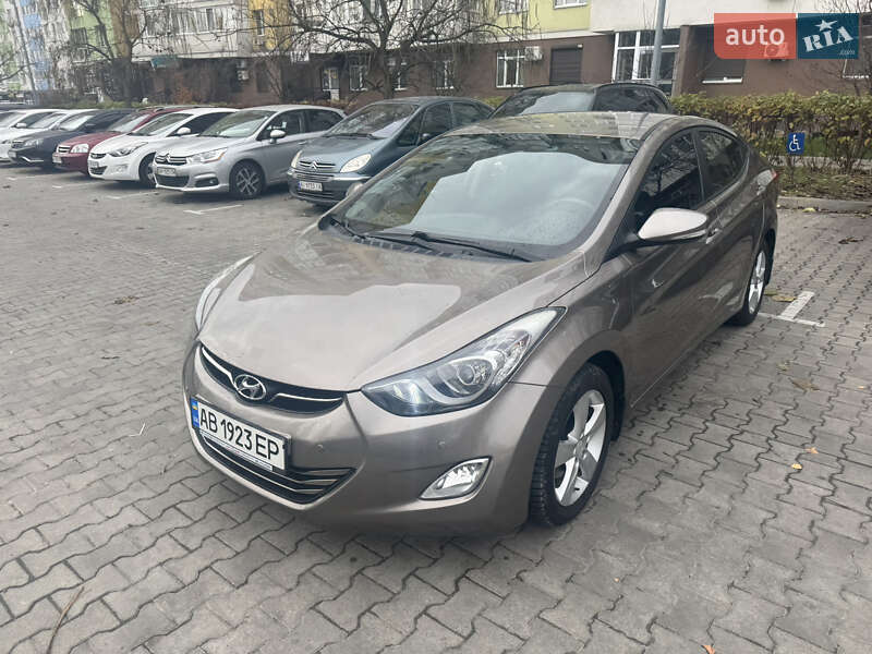 Седан Hyundai Elantra 2012 в Броварах