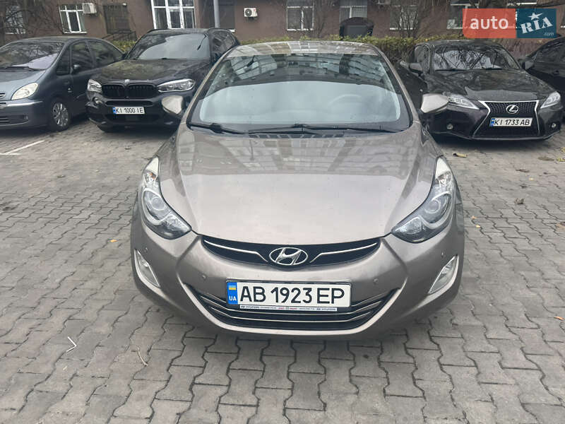 Седан Hyundai Elantra 2012 в Броварах