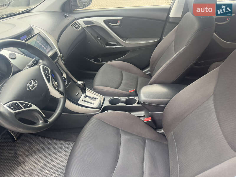 Седан Hyundai Elantra 2012 в Броварах