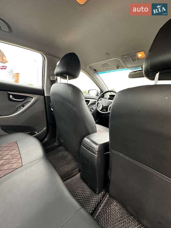 Седан Hyundai Elantra 2011 в Києві фото 20 Седан Hyundai Elantra 2011 в Києві