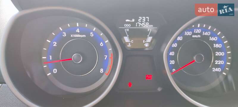 Седан Hyundai Elantra 2012 в Киеве фото 8 Седан Hyundai Elantra 2012 в Киеве