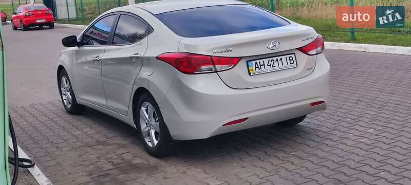 Седан Hyundai Elantra 2012 в Киеве фото 10 Седан Hyundai Elantra 2012 в Киеве
