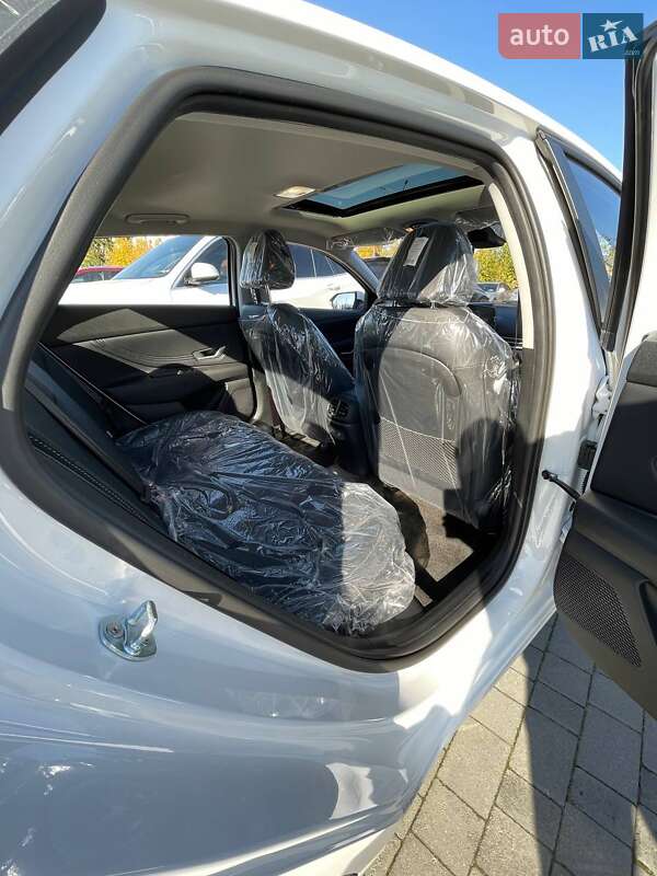 Седан Hyundai Elantra 2025 в Львове фото 25 Седан Hyundai Elantra 2025 в Львове