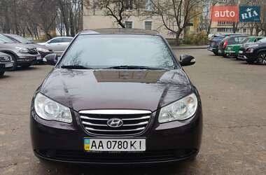 Седан Hyundai Elantra 2010 в Києві
