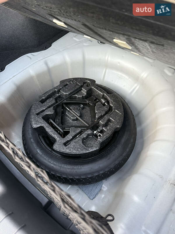 Седан Hyundai Elantra 2019 в Киеве