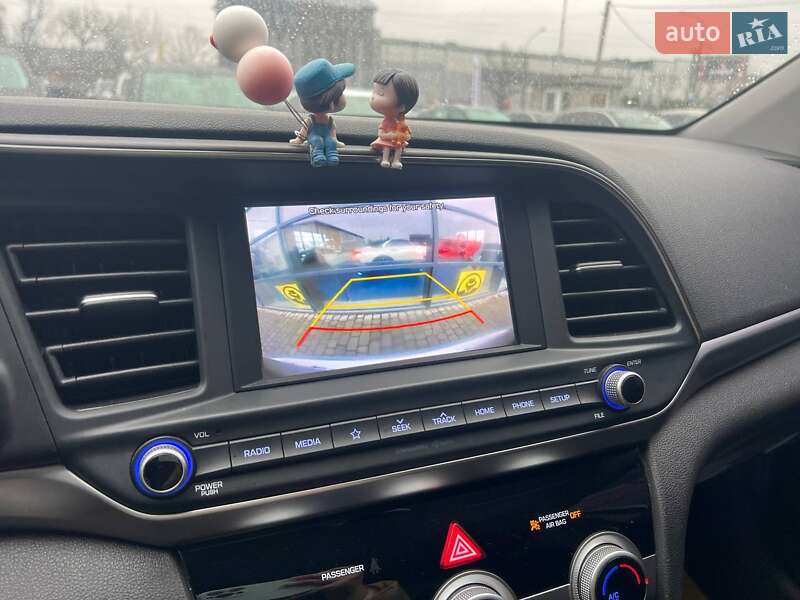 Седан Hyundai Elantra 2019 в Ивано-Франковске