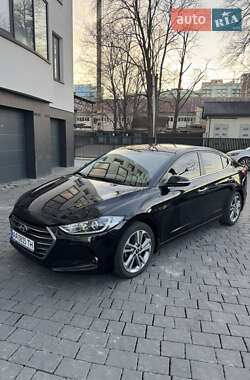 Седан Hyundai Elantra 2017 в Ивано-Франковске