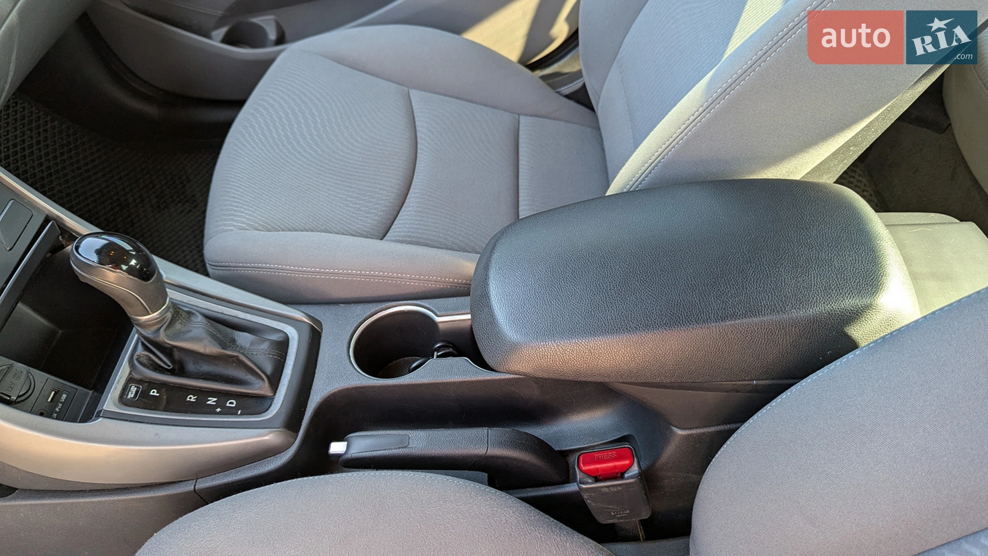 2014 Hyundai Elantra - мініатюра 14