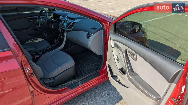 Седан Hyundai Elantra 2014 в Киеве фото 18 Седан Hyundai Elantra 2014 в Киеве