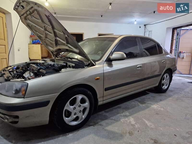 Hyundai Elantra 2005