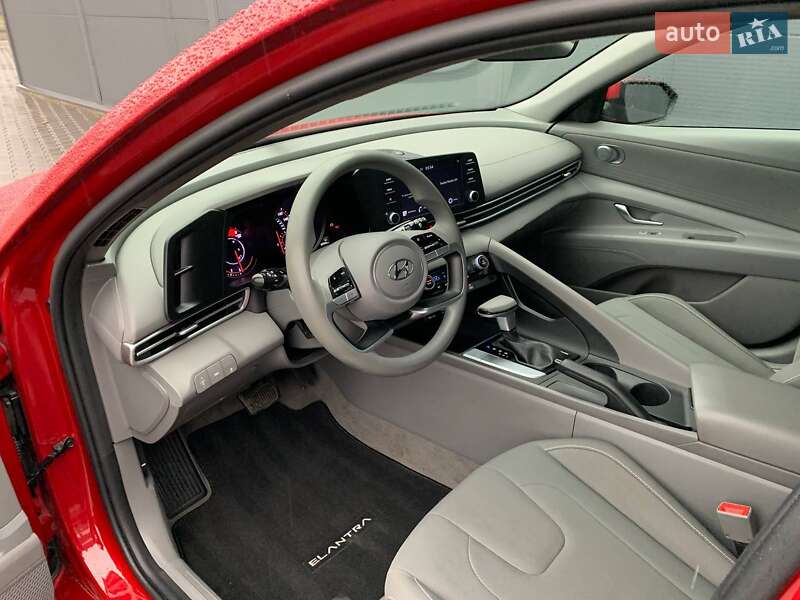 Седан Hyundai Elantra 2021 в Киеве