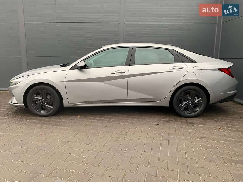 Седан Hyundai Elantra 2021 в Киеве