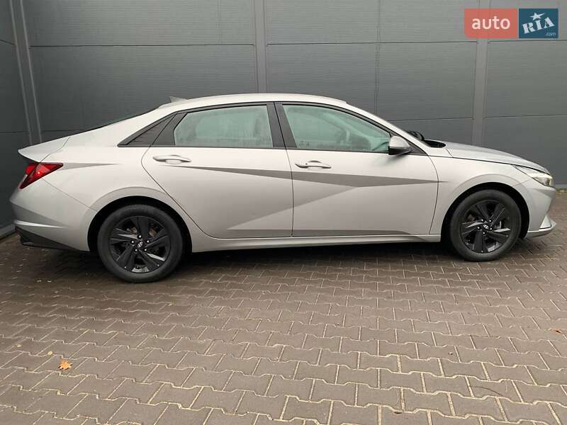 Седан Hyundai Elantra 2021 в Киеве