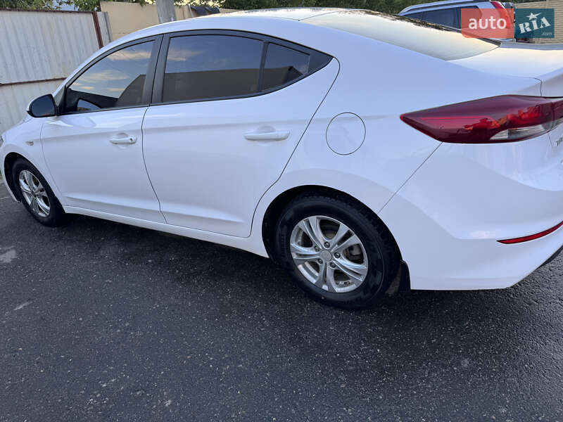 Седан Hyundai Elantra 2016 в Харькове фото 7 Седан Hyundai Elantra 2016 в Харькове