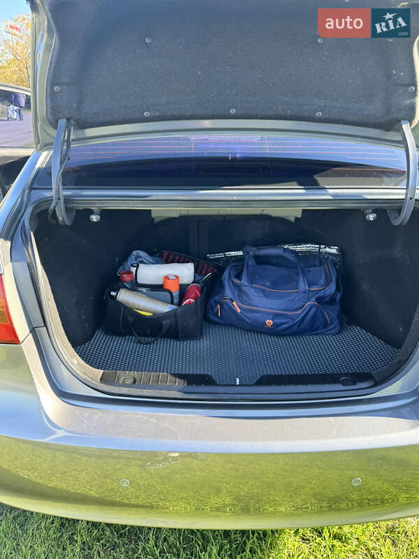 Седан Hyundai Elantra 2011 в Николаеве