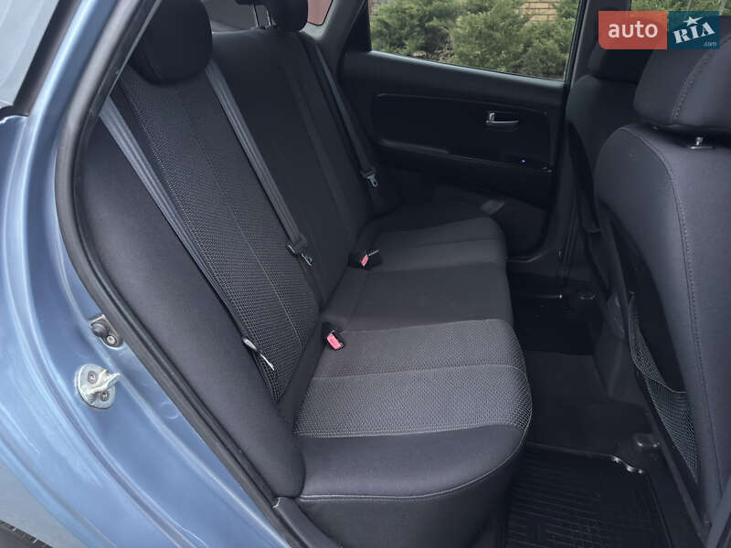 Седан Hyundai Elantra 2009 в Днепре