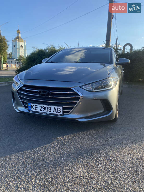 Седан Hyundai Elantra 2018 в Кривом Роге