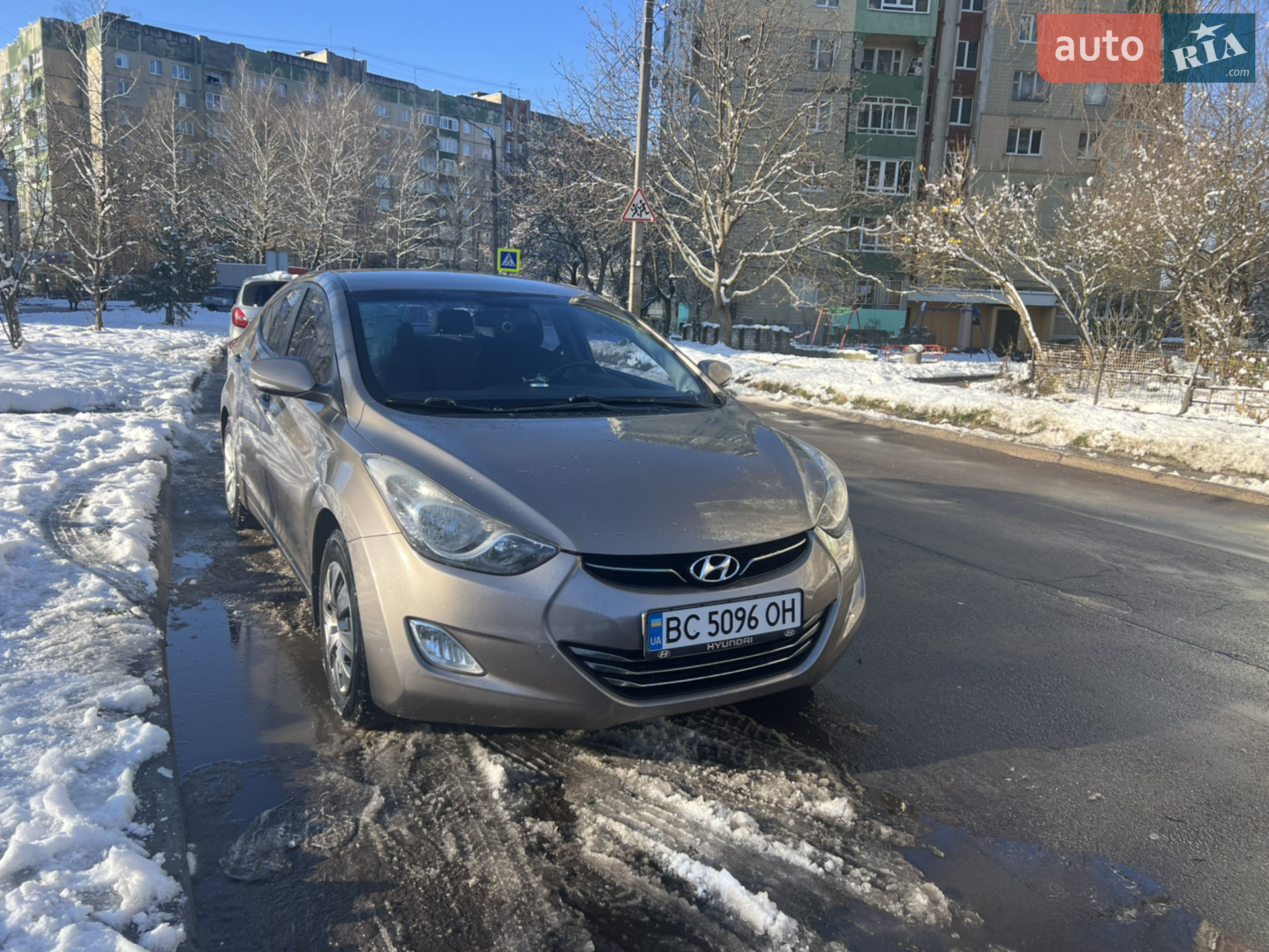 2013 Hyundai Elantra - мініатюра 3