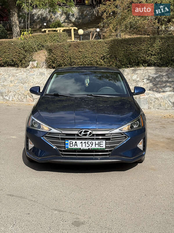 Hyundai Elantra 2019